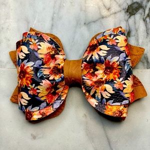 Sunflower Patches Oakley Bow